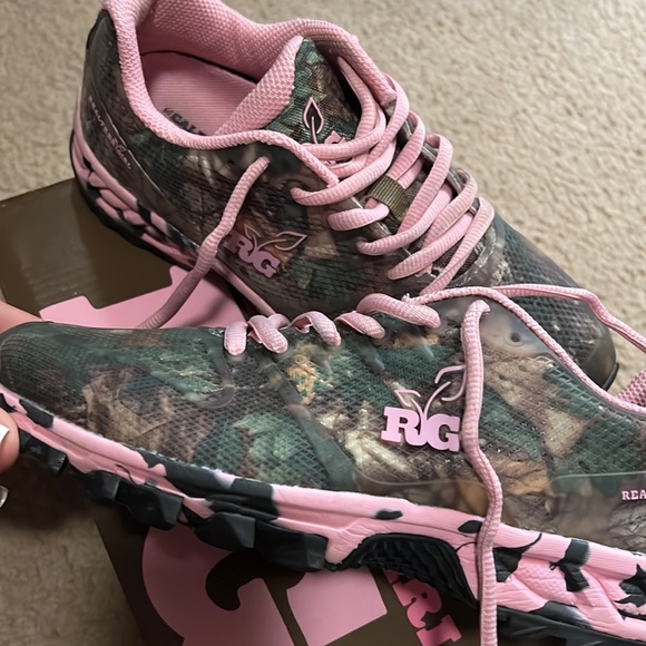 RealTree Girl Camo Tennis shoes - Picture 4 of 6